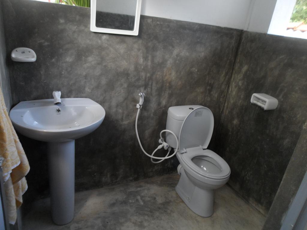 Gold Ocean House Apartment Dikwella Ngoại thất bức ảnh